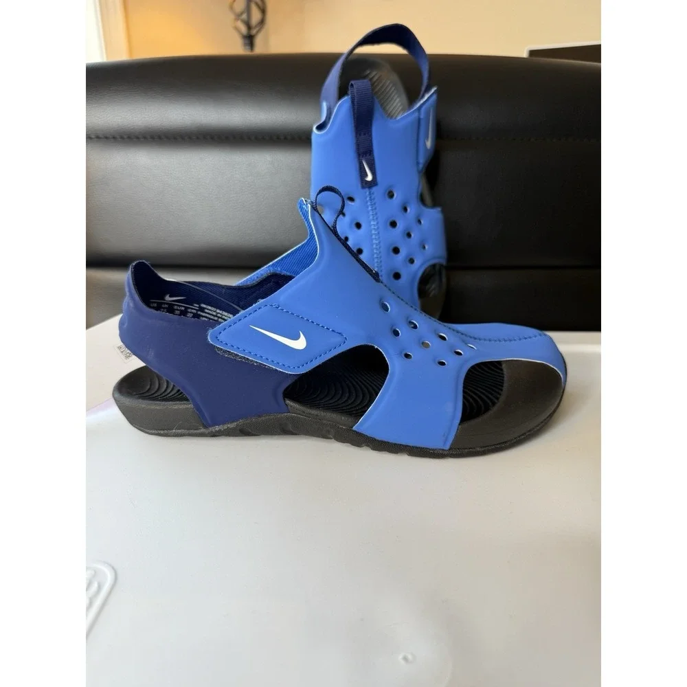 Nike Sunray Protect 2 Youth Water Shoes Ventilation Hook-and-Loop Closure Sz 3y